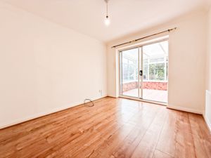 Photo 25- click for photo gallery